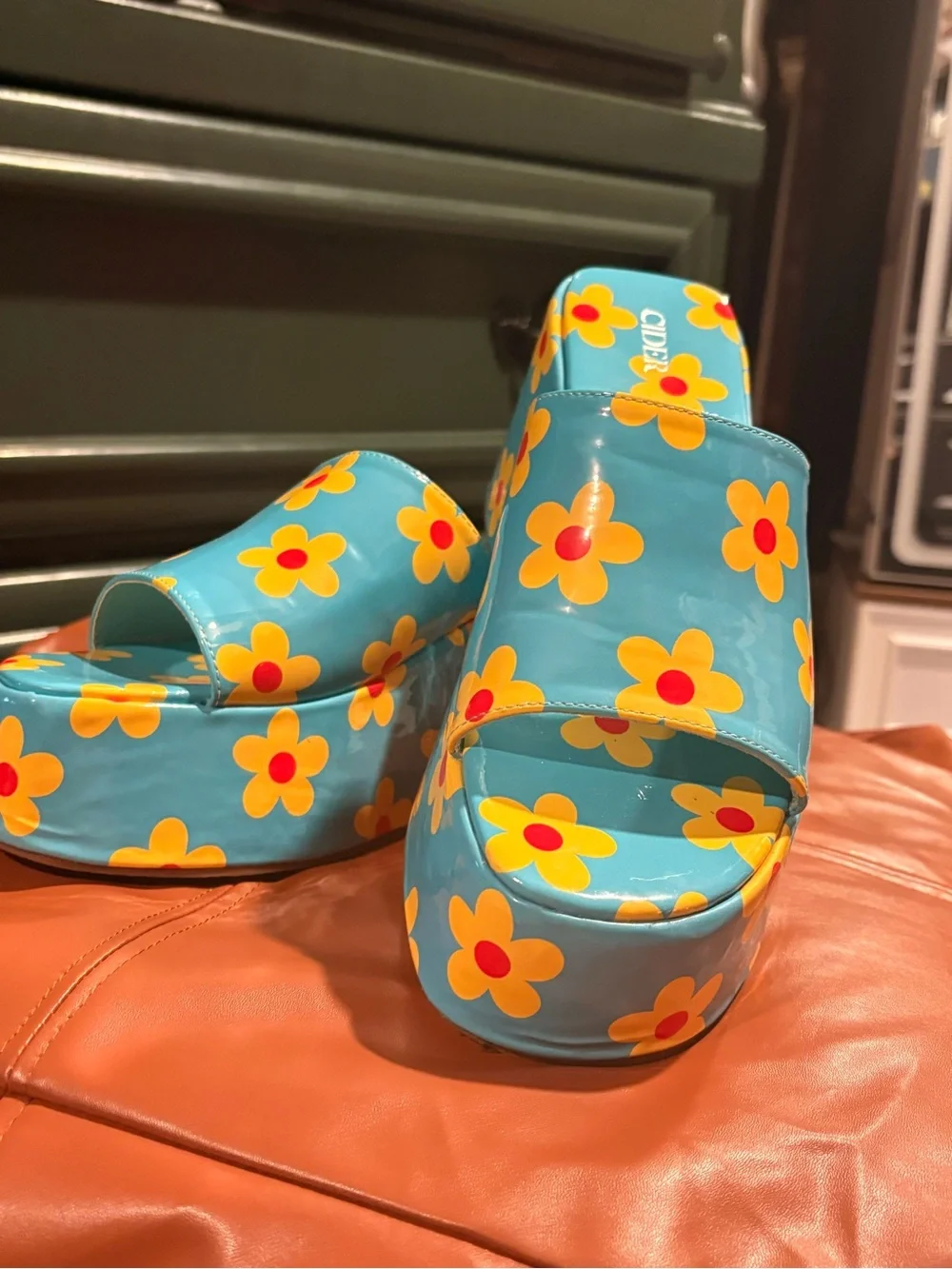 Cider slip platform